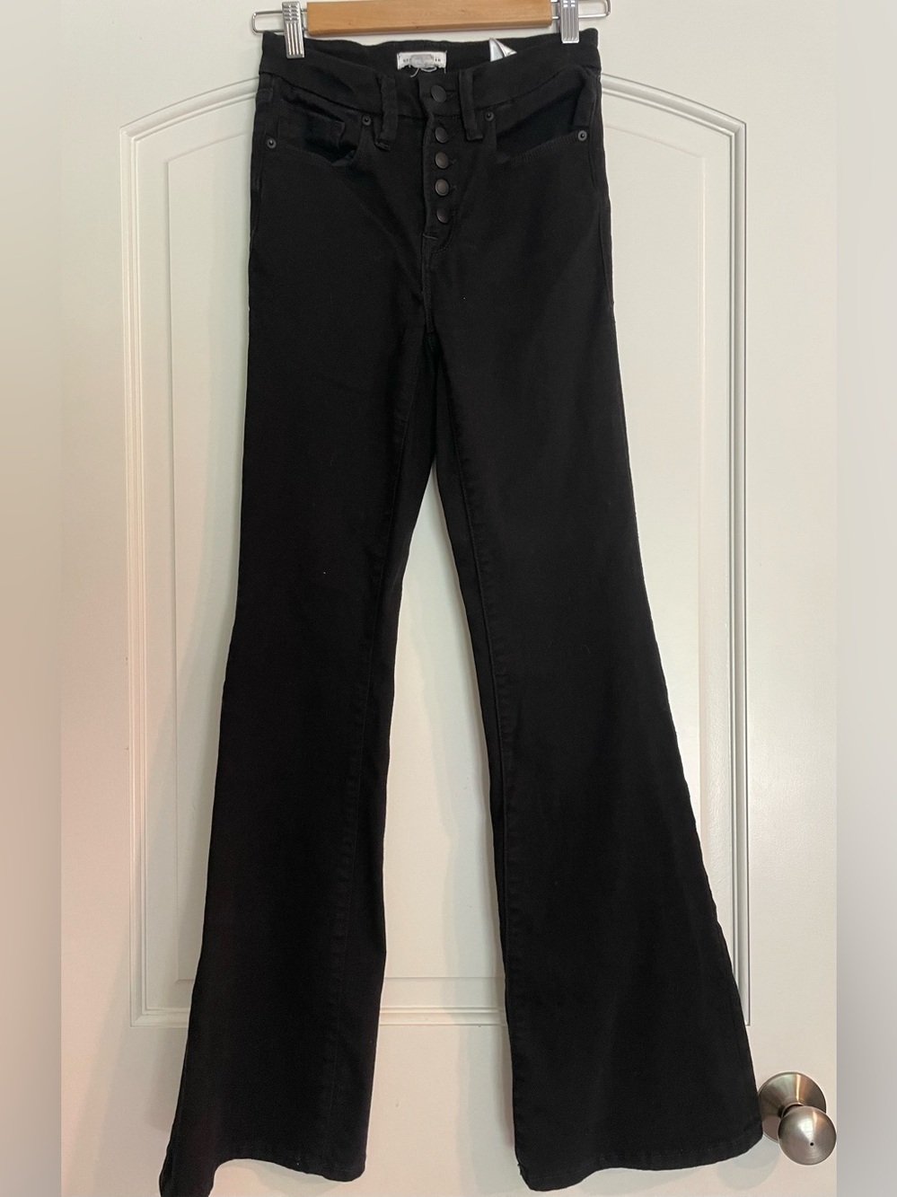 Good American Flared Jeans High Rise Black Button Front Tall Fit Size 26